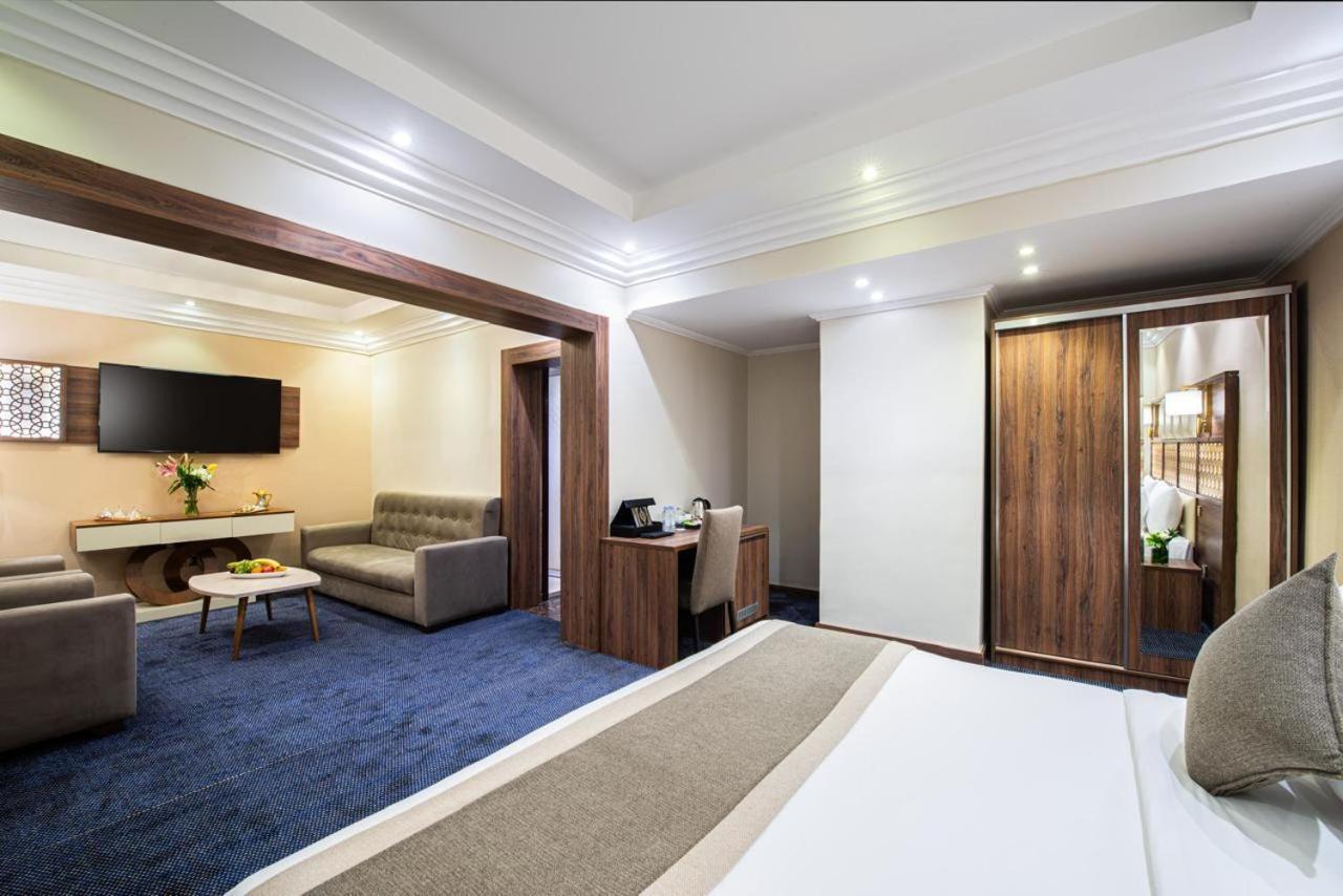 Golden Tulip Al-Zahabi Hotel Medine Oda fotoğraf